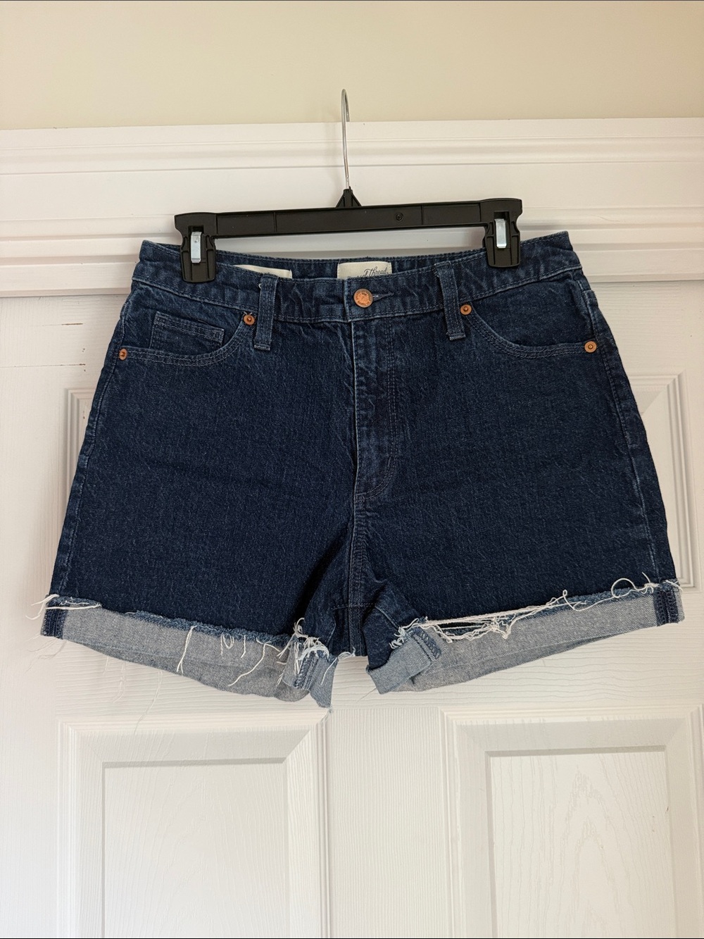 Universal Thread Dark Blue Rolled-Hem Denim Shorts size 8